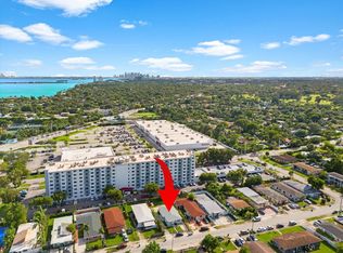 1250 NE 109th St, Miami, FL 33161
