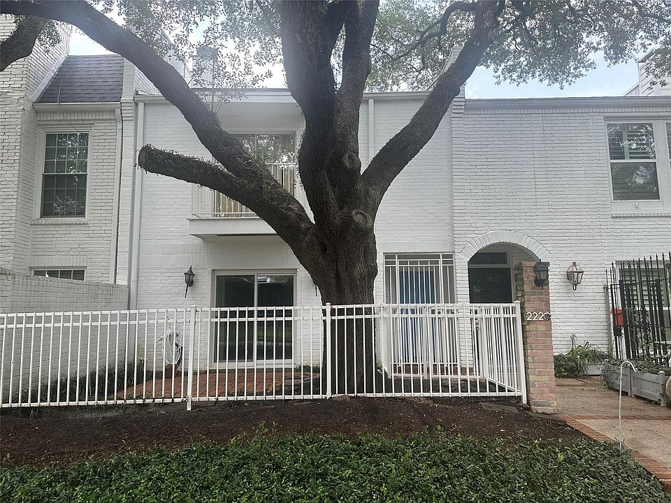 1st image of 2220 Welch St