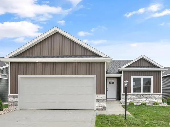 1916 Newbury Cir, Goshen, IN 46526