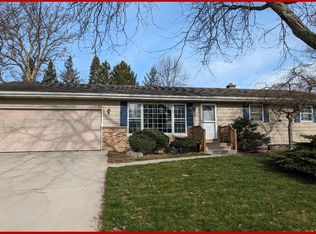 135 Jill Ct, Oregon, WI 53575