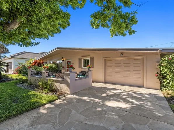 312 Circle Dr, Venice, FL 34285