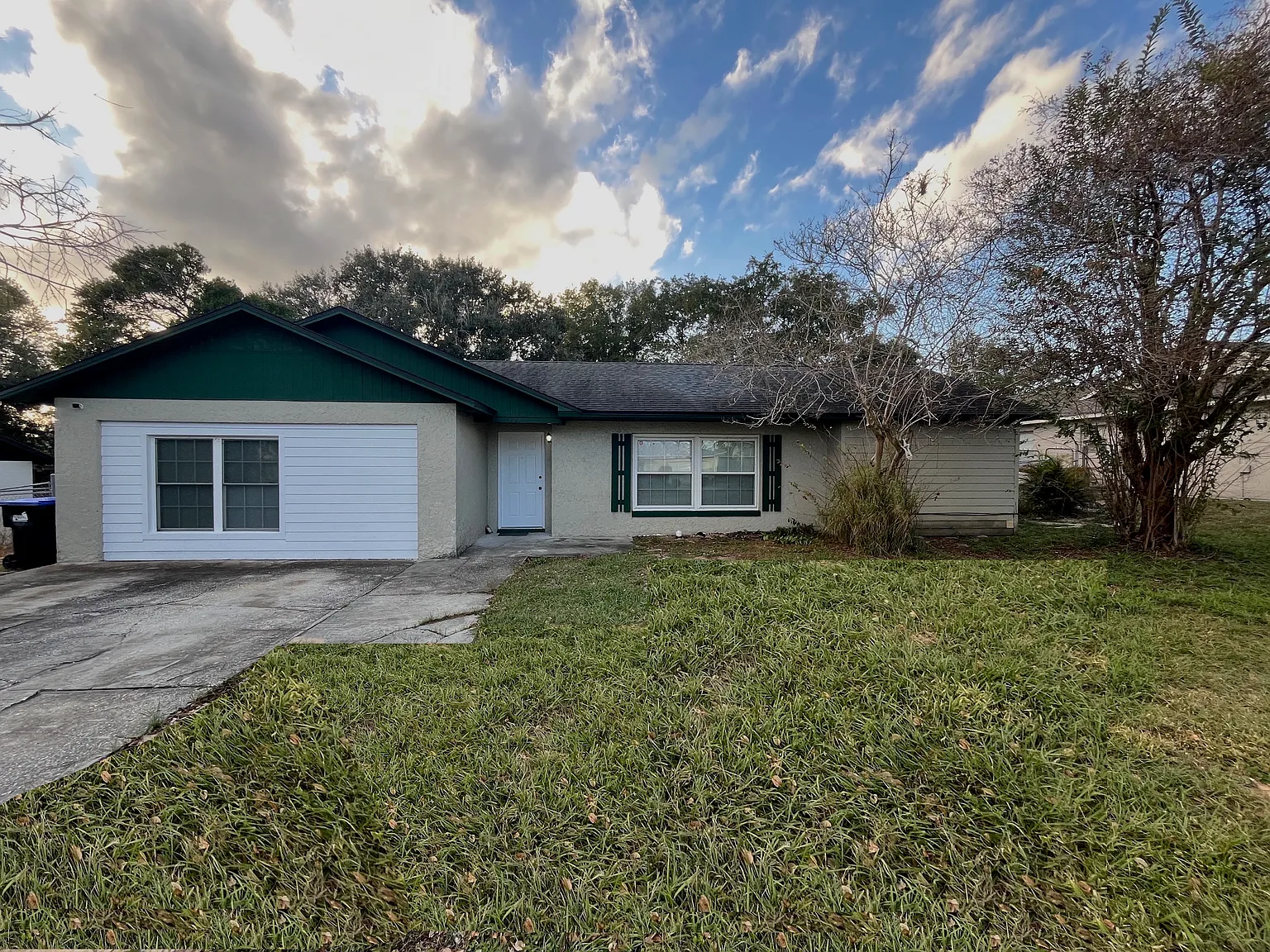4 bed, 2063 sqft, $2,350 — Photo 1