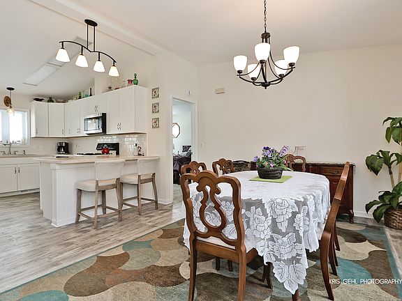 4th image of 2521 Lippizan Ln