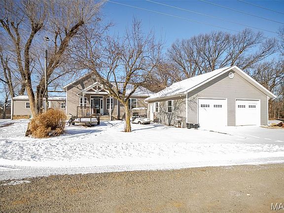 3rd image of 1272 NE 700th Ave