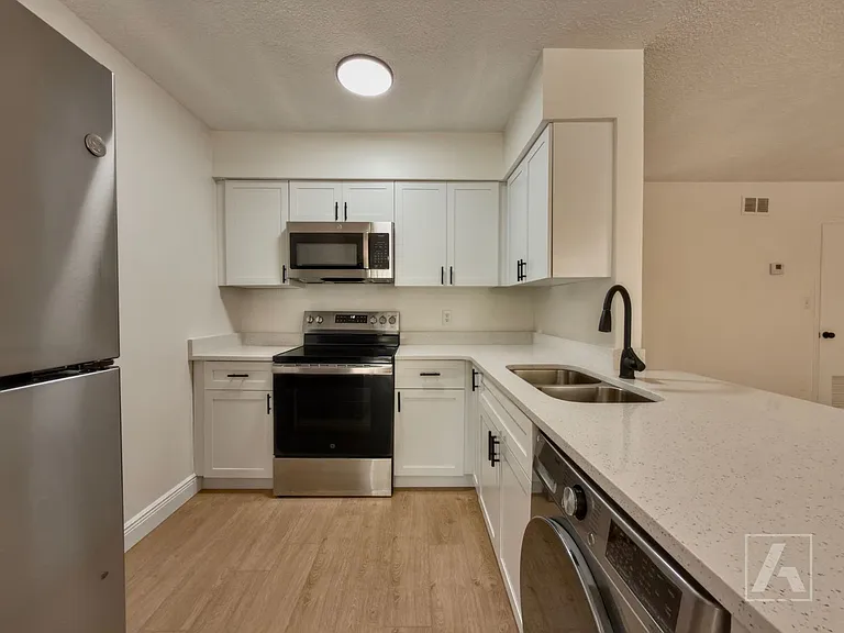 The Roberson — Photo 15