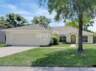 570 Lady Lake Rd W, Jacksonville, FL 32218