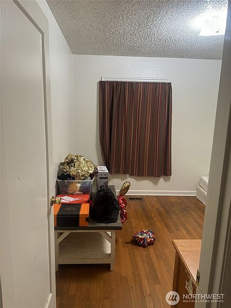 4th image of 4503 E E Street