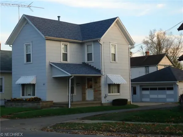 817 W State St, Newcomerstown, OH 43832