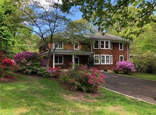 59 Hollow Rd, Stony Brook, NY 11790