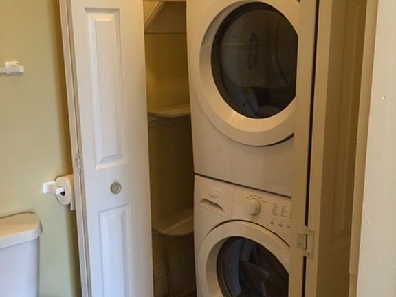 2nd image of 1520 Josephine St APT D