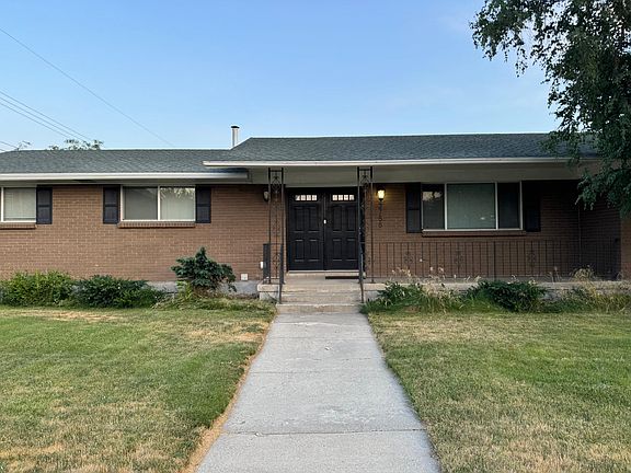 3rd image of 2758 E Fort Union Blvd