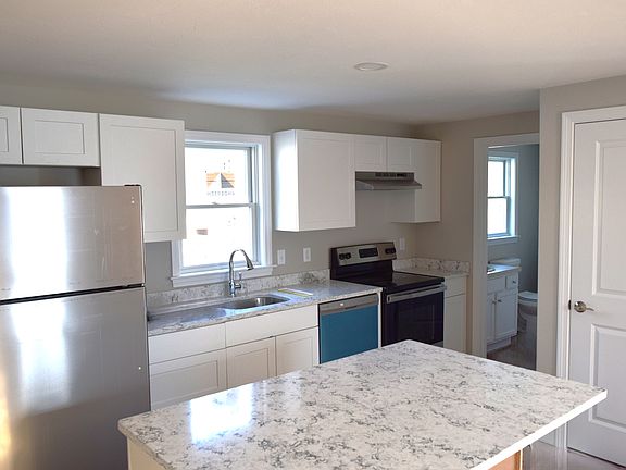 2nd image of 154 N Main St