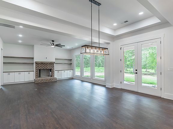 4th image of 1060 Bayside