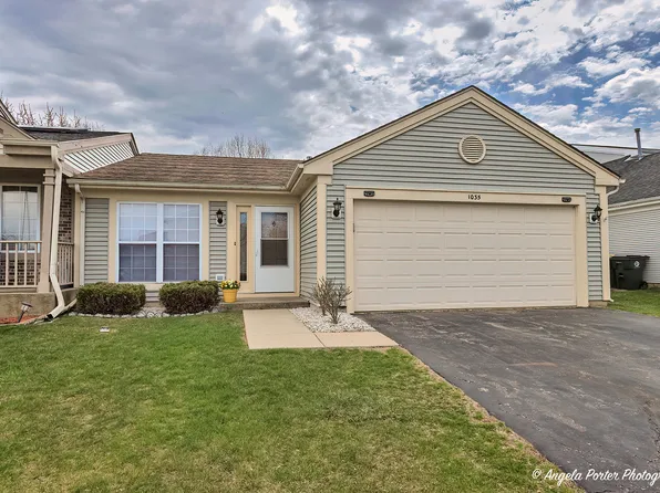 1035 Bugle Ln, Round Lake Beach, IL 60073