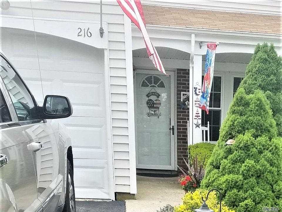 1st image of 216 Ivy Meadow Ct