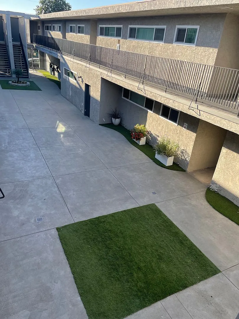 MFE Monterey Road, LLC Walnut Cove Investments, LLC — Photo 1