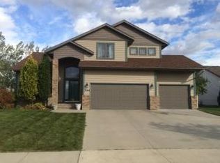 5514 14th St S, Fargo, ND 58104
