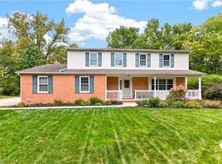 211 Beacon Hill Blvd, Northfield, OH 44067