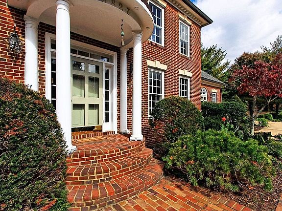 Gorgeous entry