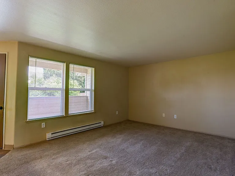 Creekside Apartments  — Photo 44