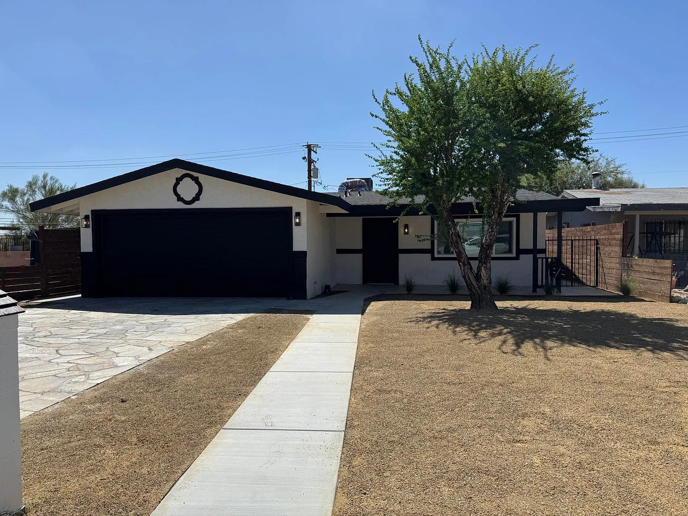 3 bed, 1305 sqft, $2,650 — Photo 1