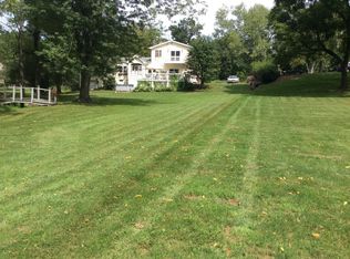 79 Grayrock Rd, Clinton, NJ 08809