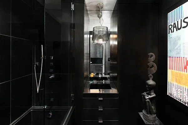 Sold by Compass | media 9