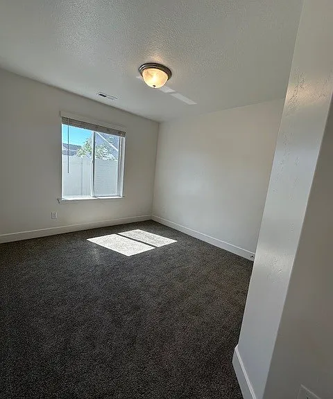 535 W 1110 N — Photo 17