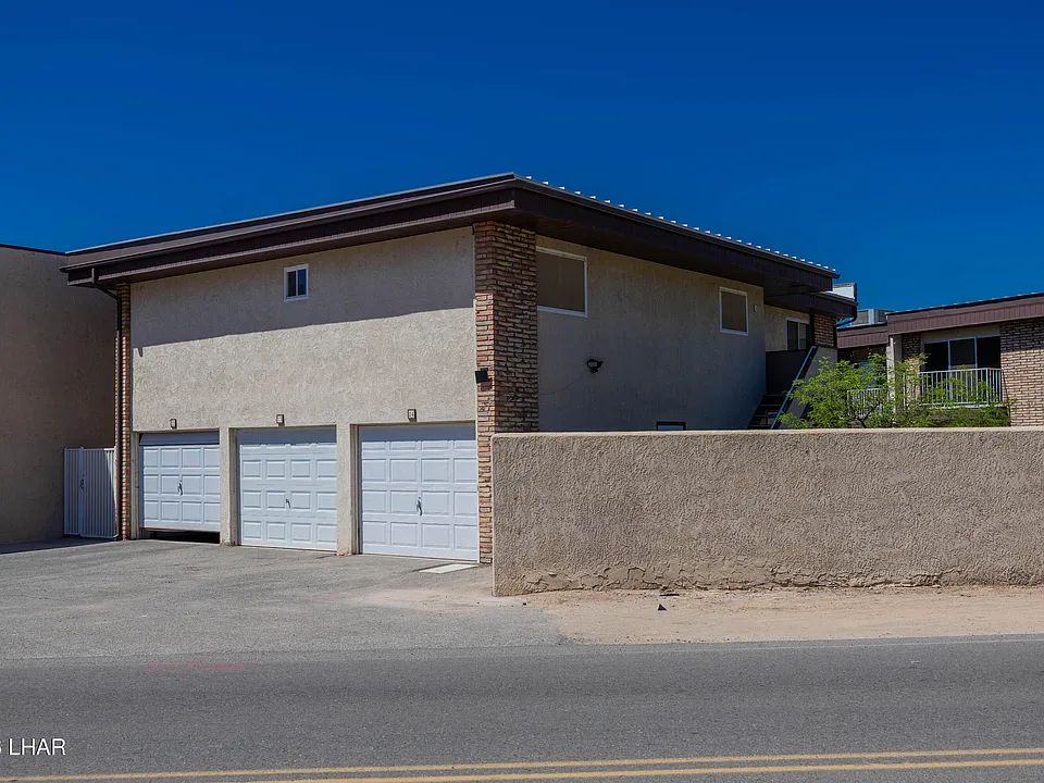9170 Riverside Dr #24