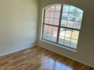 225 Brook Cir, Krum, TX 76249