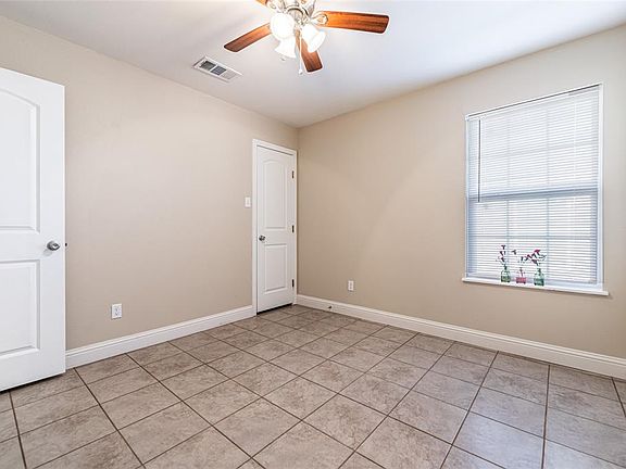 4th image of 7321 S Colonial Dr
