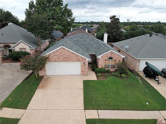 2nd image of 4941 Brazoswood Cir