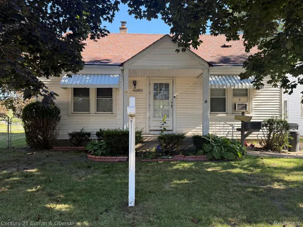 17116 Russell Ave, Allen Park, MI 48101