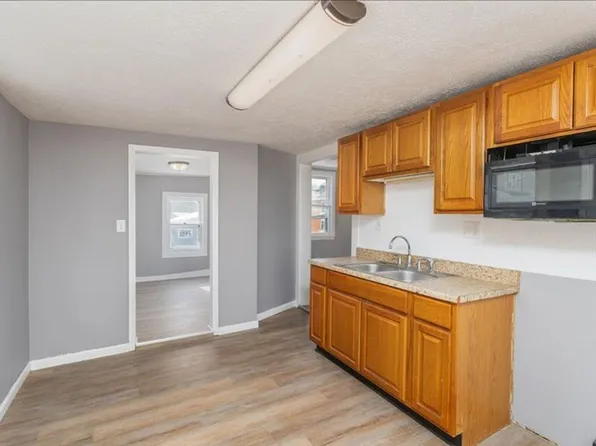 126 S Highland Ave, Bucyrus, OH 44820