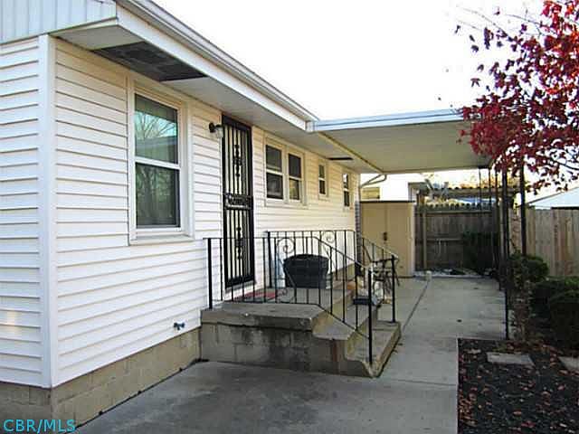 2nd image of 4162 Wright Park