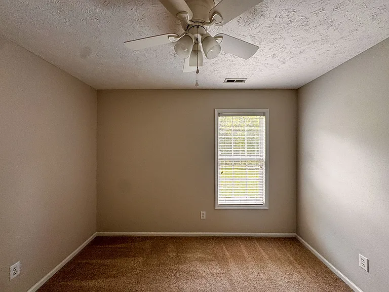 214 Somerset Dr — Photo 21