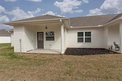 4978 FM 902 — Photo 18