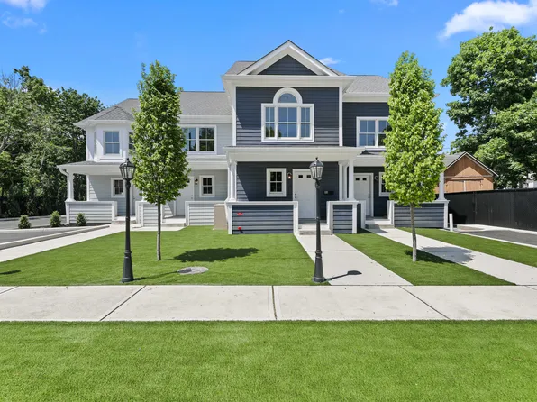 https://photos.zillowstatic.com/fp/986e944c77f32ee1f4ba752610998883-p_e.webp