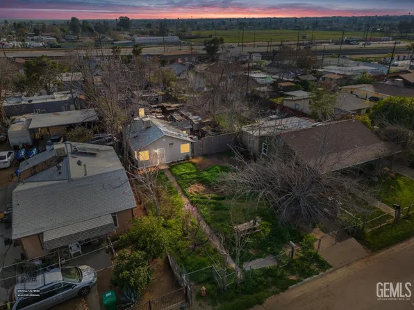 2711 Trust Ave, Bakersfield, CA 93306