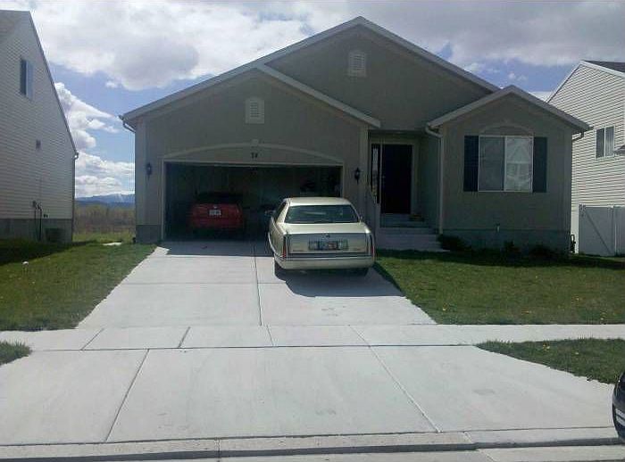 1st image of 74 N Kintail St