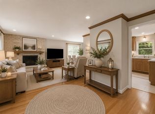 16 Mars Dr, Shrewsbury, MA 01545