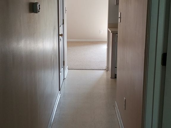 4th image of 226 Lola Ln
