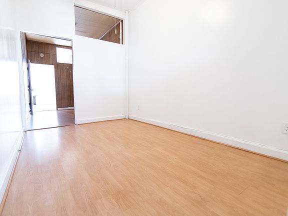 4th image of 207 Green St APT 2L