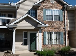 14822 Lenox Dr #222, Strongsville, OH 44136