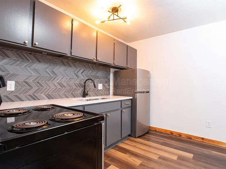 338 N Lorraine Ave — Photo 15