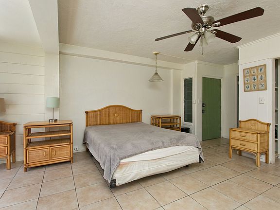 2nd image of 2406 Kuhio Ave APT 204