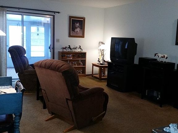 3rd image of 2546 Cross Creek Dr APT A