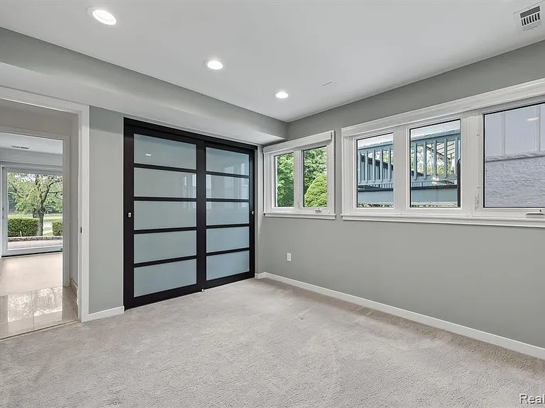 1762 Saint Johns Ct — Photo 33