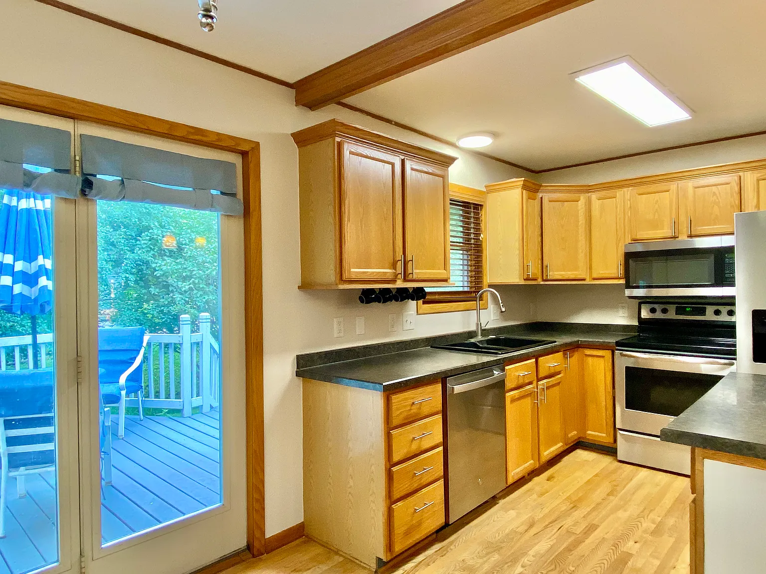 3 bed, 1440 sqft, $2,295 — Photo 2