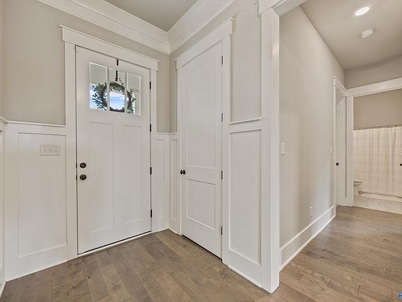 4th image of 107 Peach Farm Cir
